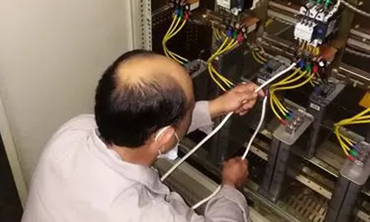 關于低壓電力電容器放電的介紹 關于低壓電力電容器放電的介紹