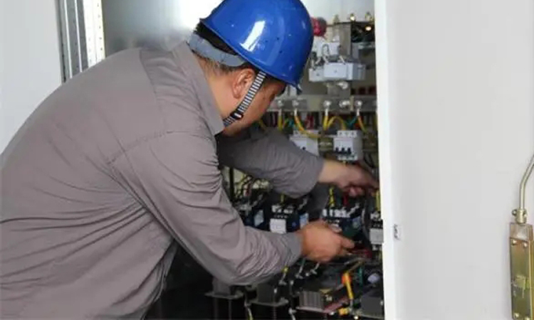 電力電容器保險損壞引起的事故分析2