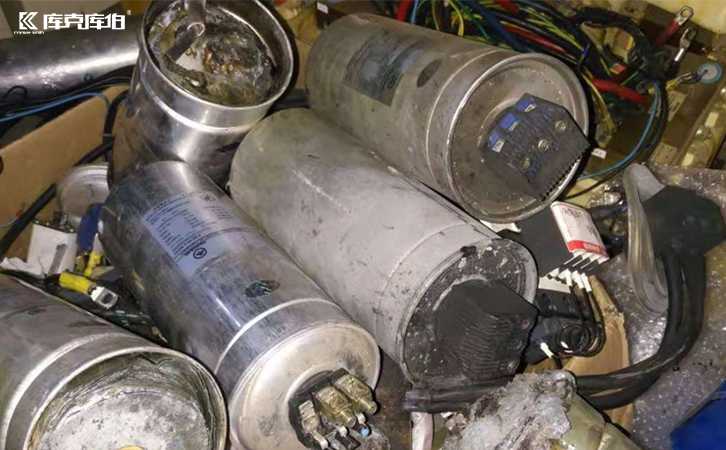 低壓電力電容器