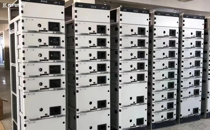 靜止無功補償器