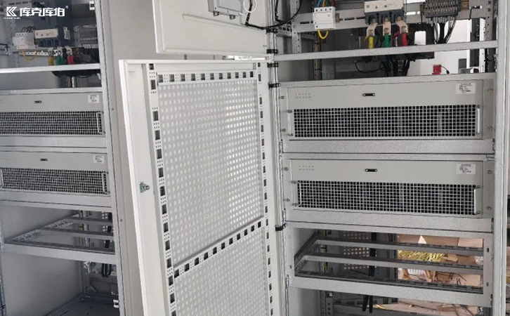 靜止無功補償控制器